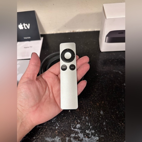 Apple TV 2nd Gen Model A1378 With Remote MC572LL/A Black - Picture 5 of 7